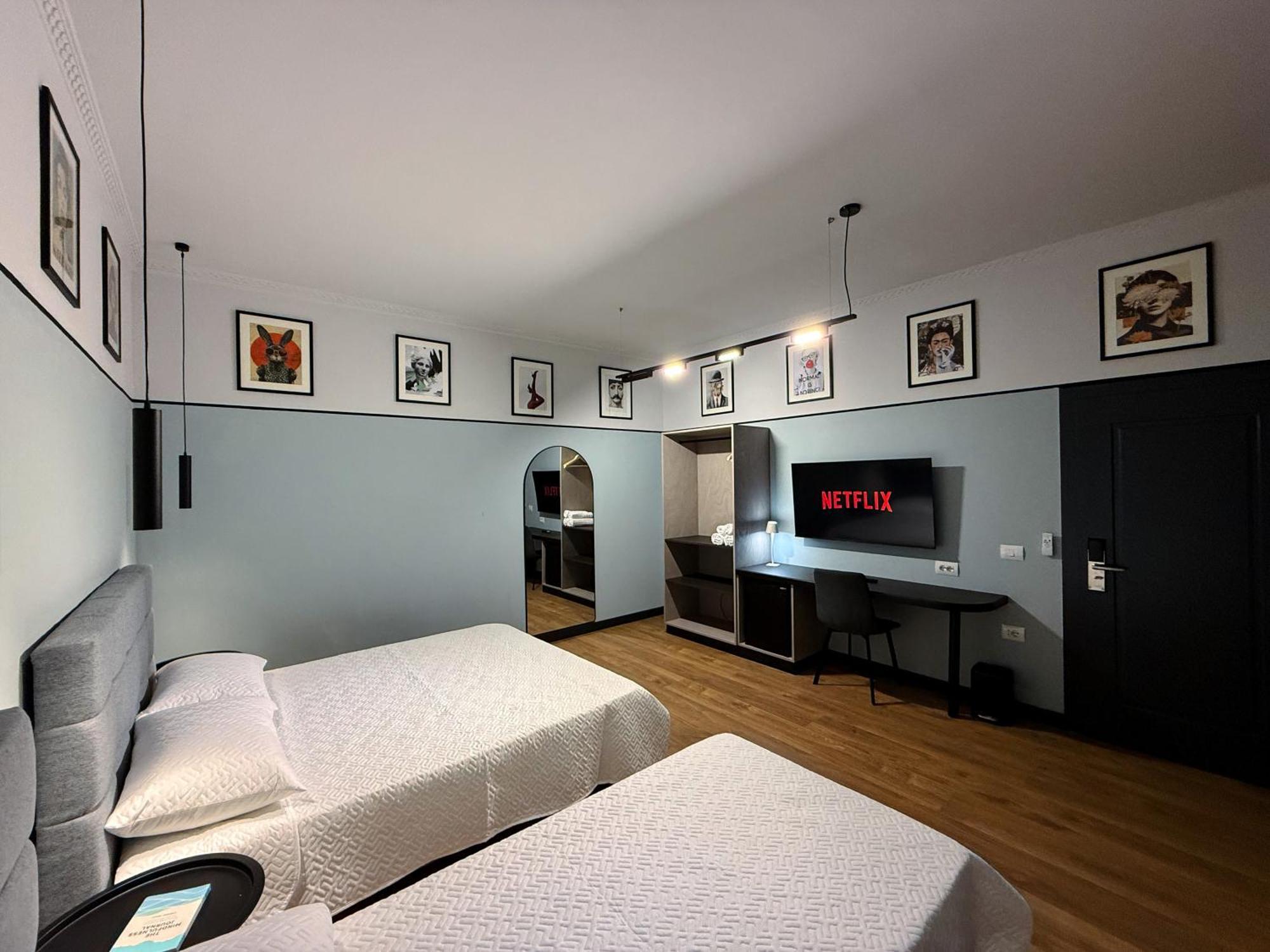 Tirana Days Free Parking Apartment Ruang foto