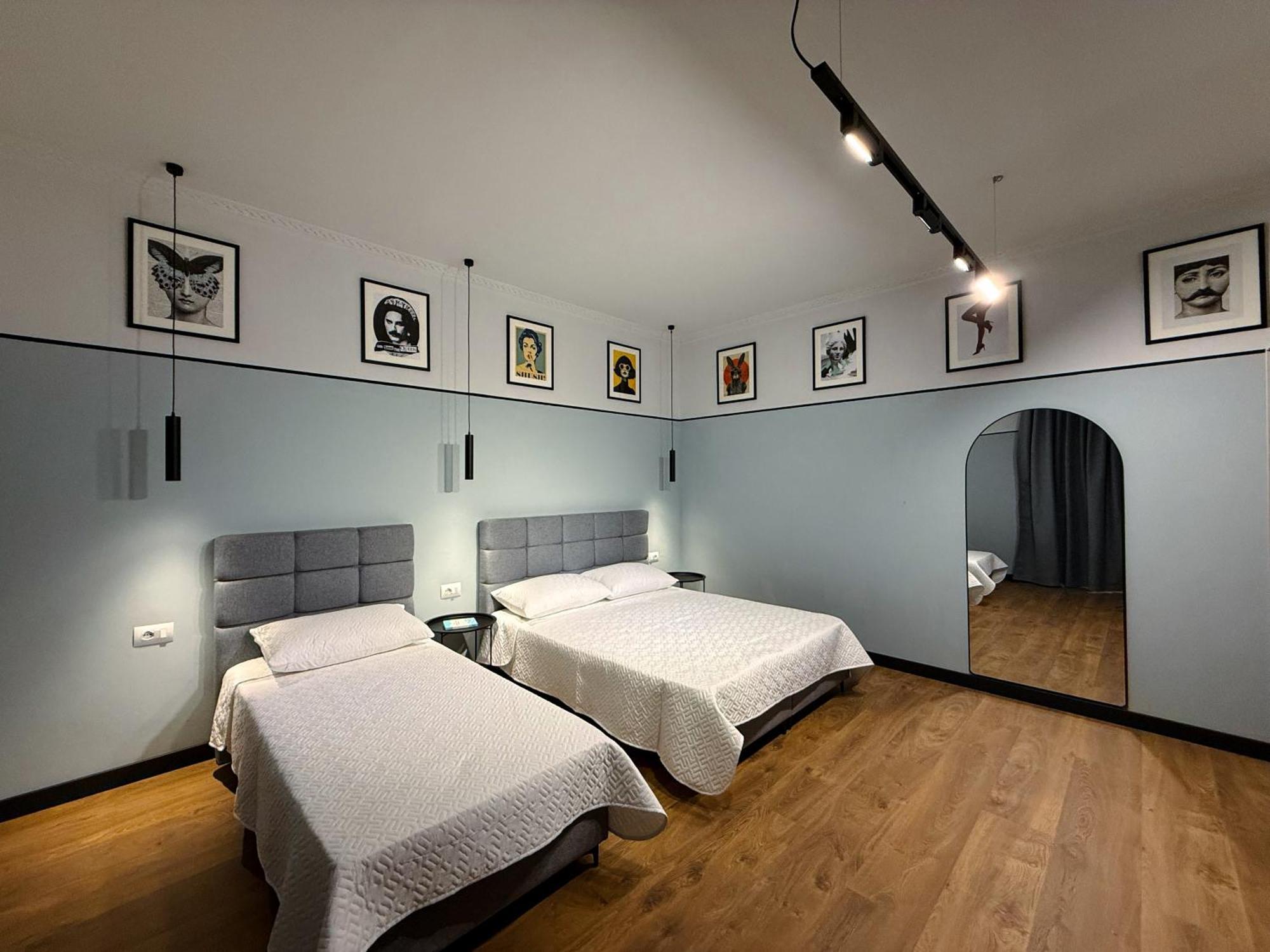 Tirana Days Free Parking Apartment Ruang foto