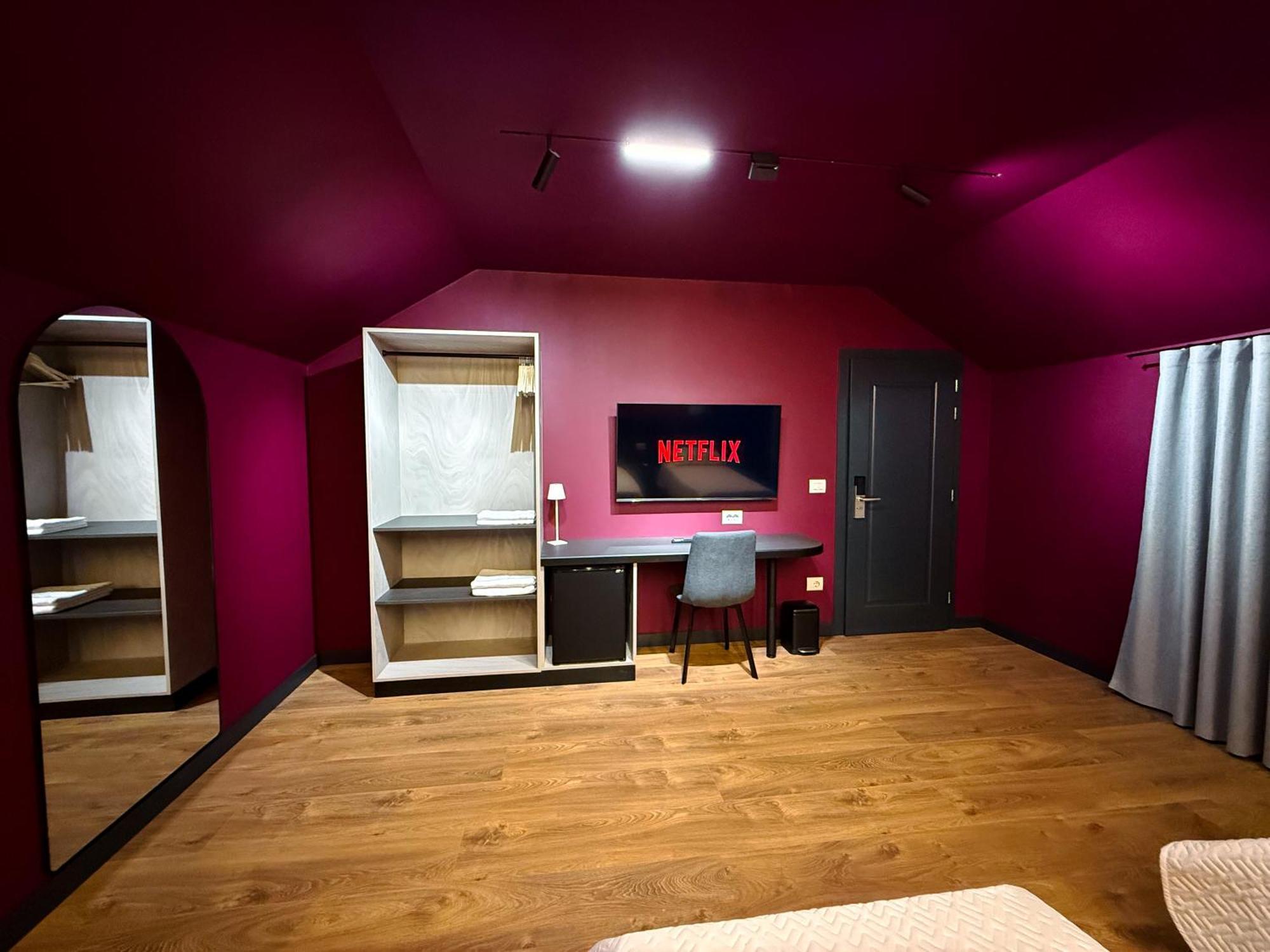 Tirana Days Free Parking Apartment Ruang foto